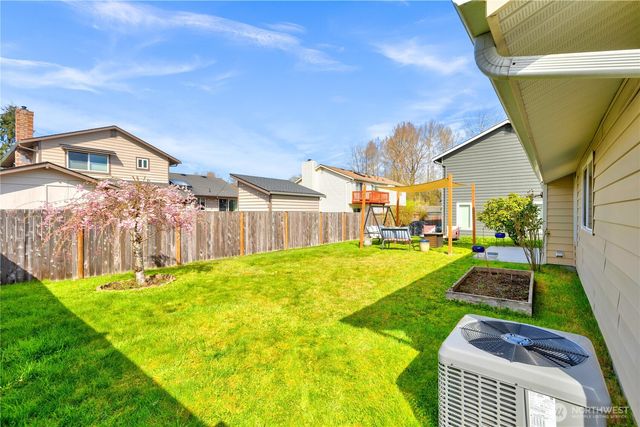 2721 211th Place SW, Lynnwood, WA 98036