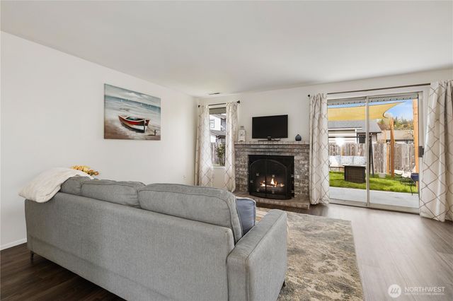 2721 211th Place SW, Lynnwood, WA 98036