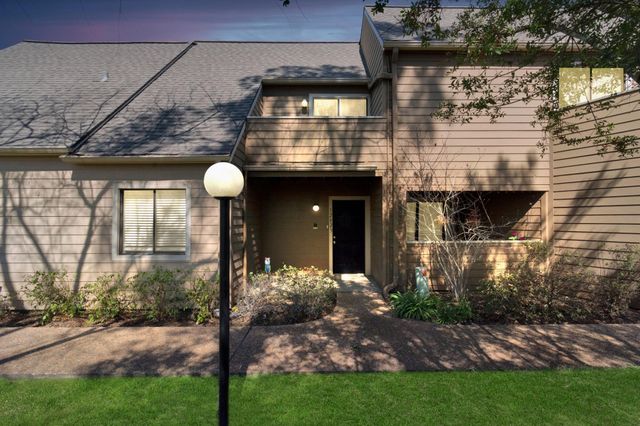 12823 Briarwest Circle, Houston, TX 77077