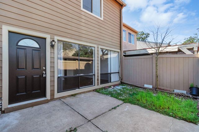 12823 Briarwest Circle, Houston, TX 77077