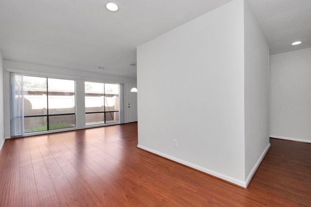 12823 Briarwest Circle, Houston, TX 77077