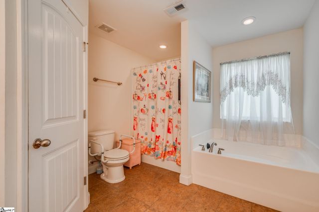 154 Rockcrest Drive, Taylors, SC 29687