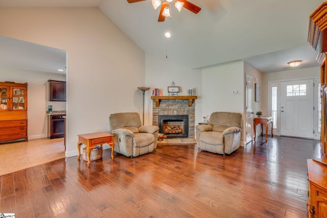 154 Rockcrest Drive, Taylors, SC 29687