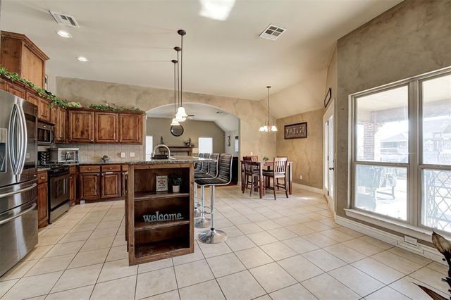 17300 Grey Hawk Lane, Edmond, OK 73012