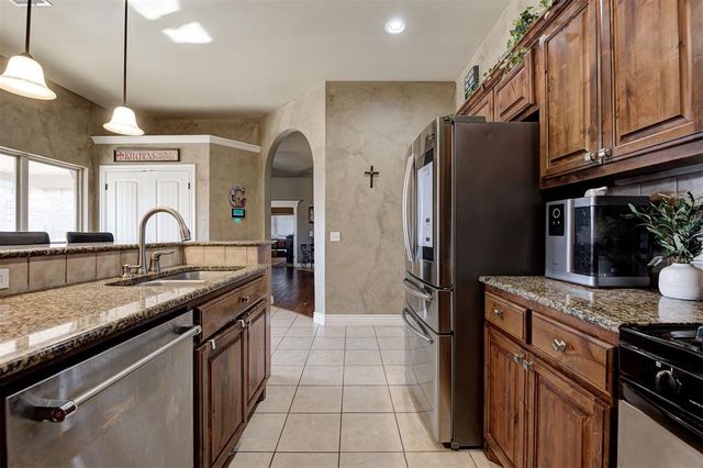 17300 Grey Hawk Lane, Edmond, OK 73012