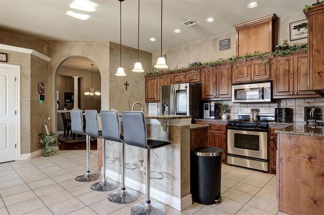 17300 Grey Hawk Lane, Edmond, OK 73012