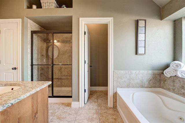 17300 Grey Hawk Lane, Edmond, OK 73012