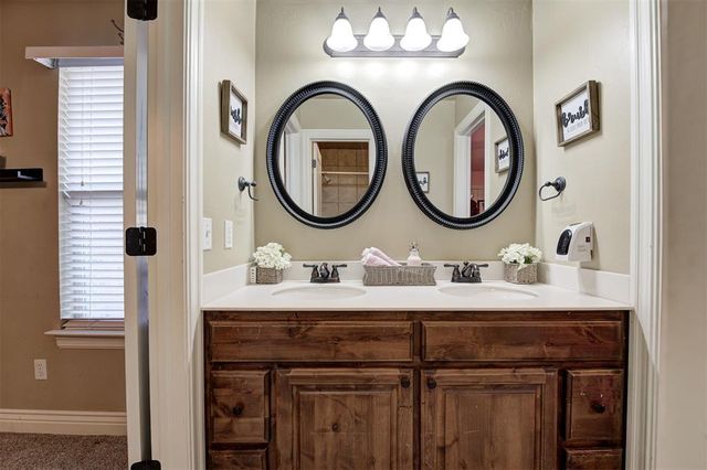 17300 Grey Hawk Lane, Edmond, OK 73012