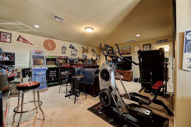 17300 Grey Hawk Lane, Edmond, OK 73012