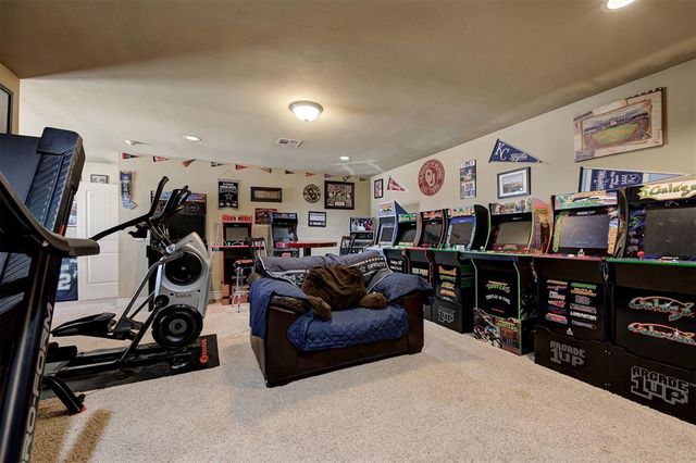 17300 Grey Hawk Lane, Edmond, OK 73012