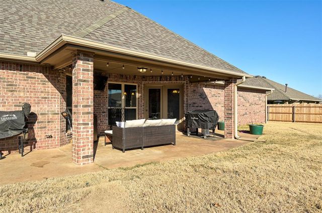 17300 Grey Hawk Lane, Edmond, OK 73012