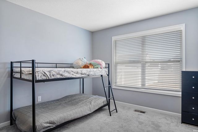 3739 Victoria Lakes Court, New Haven, IN 46774
