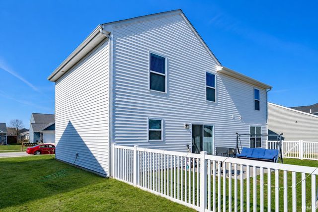 3739 Victoria Lakes Court, New Haven, IN 46774