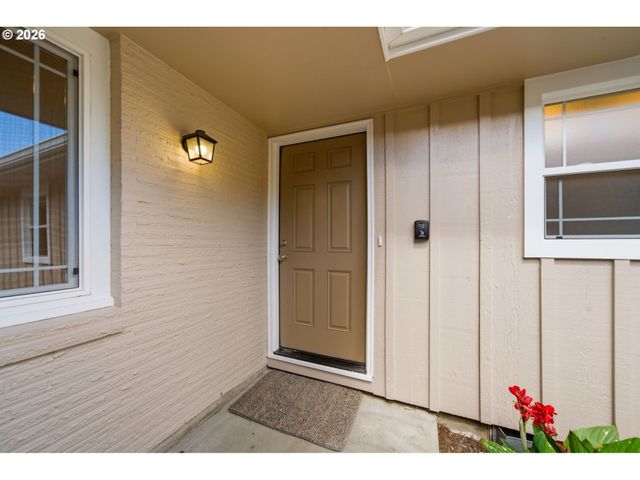 12125 Sw LYNNRIDGE Ave, Portland, OR 97225