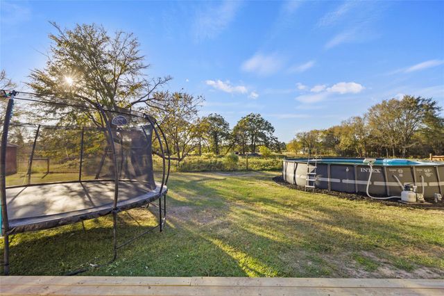 14 Louis Voan Road, Huntsville, TX 77320