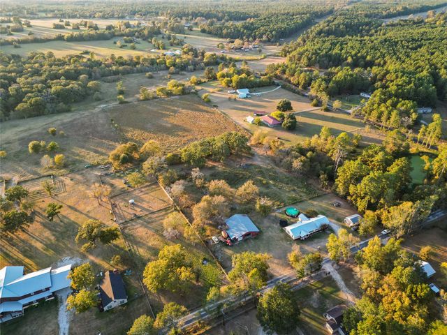 14 Louis Voan Road, Huntsville, TX 77320