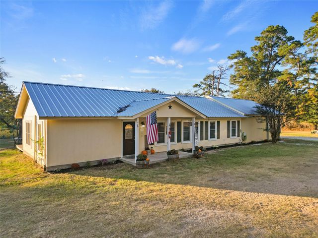 14 Louis Voan Road, Huntsville, TX 77320
