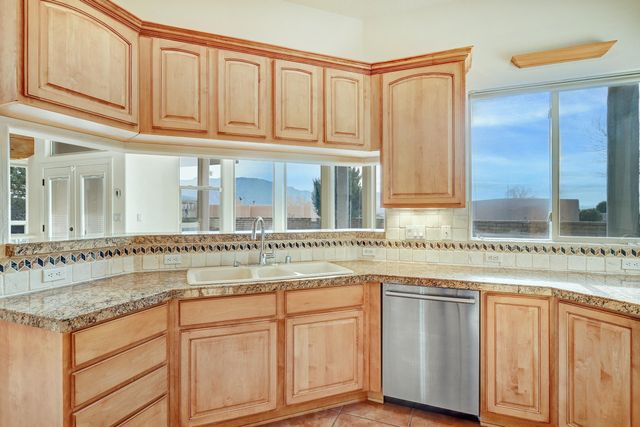 179 Tierra Encantada, Corrales, NM 87048