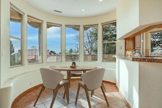 179 Tierra Encantada, Corrales, NM 87048