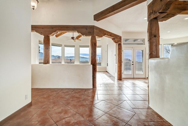 179 Tierra Encantada, Corrales, NM 87048