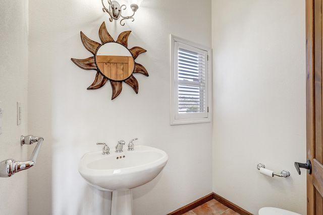 179 Tierra Encantada, Corrales, NM 87048