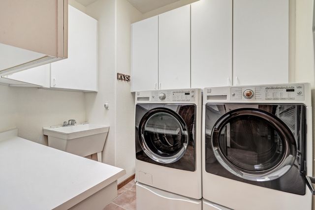 179 Tierra Encantada, Corrales, NM 87048