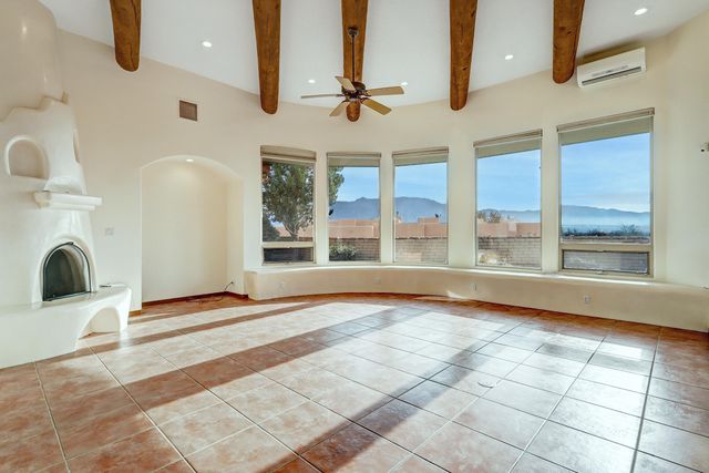 179 Tierra Encantada, Corrales, NM 87048