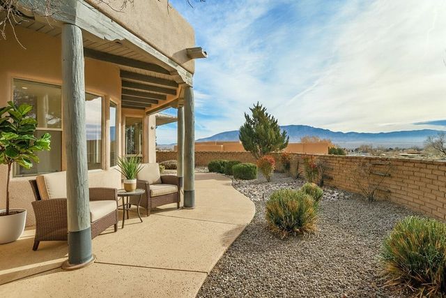 179 Tierra Encantada, Corrales, NM 87048