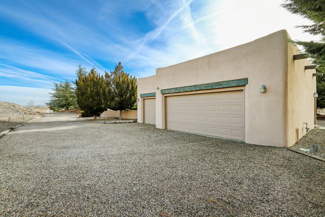 179 Tierra Encantada, Corrales, NM 87048