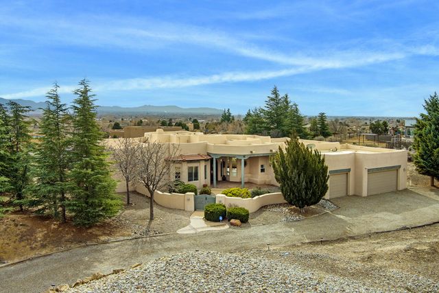 179 Tierra Encantada, Corrales, NM 87048