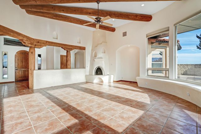 179 Tierra Encantada, Corrales, NM 87048