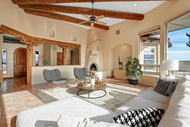 179 Tierra Encantada, Corrales, NM 87048