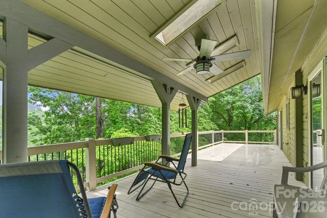 22 Robinhood Road, Asheville, NC 28804