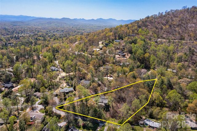 22 Robinhood Road, Asheville, NC 28804