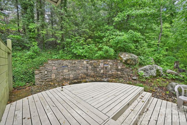 22 Robinhood Road, Asheville, NC 28804