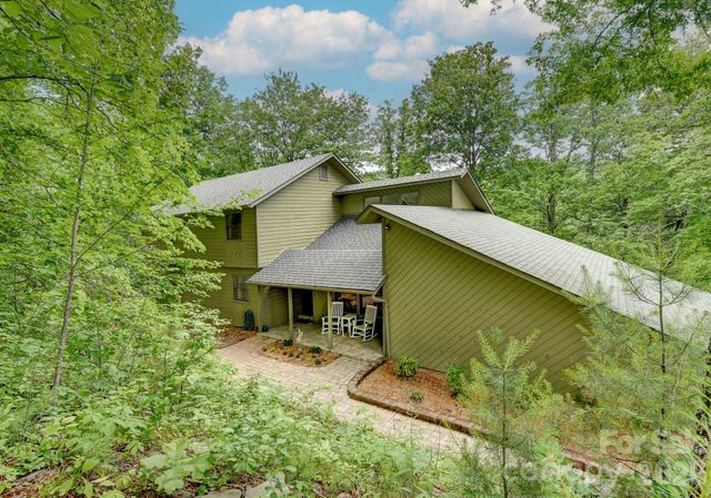 22 Robinhood Road, Asheville, NC 28804