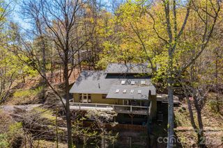 22 Robinhood Road, Asheville, NC 28804