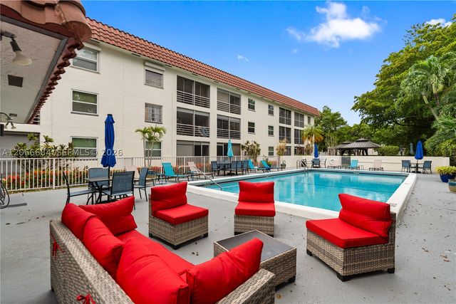 8605 W Sample Rd 306, Coral Springs, FL 33065
