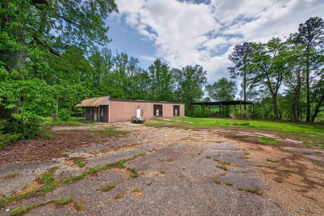 315 Deceiper Hill Rd Road, Arkadelphia, AR 71923