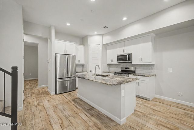 5050 E ANDERSON Drive, Scottsdale, AZ 85254