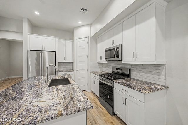 5050 E ANDERSON Drive, Scottsdale, AZ 85254