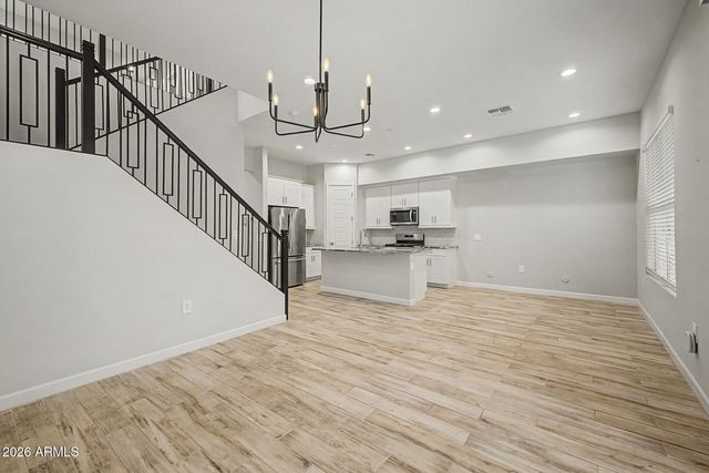 5050 E ANDERSON Drive, Scottsdale, AZ 85254