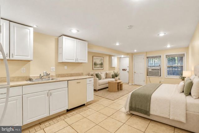 1428 INDEPENDENCE AVE SE, Washington, DC 20003