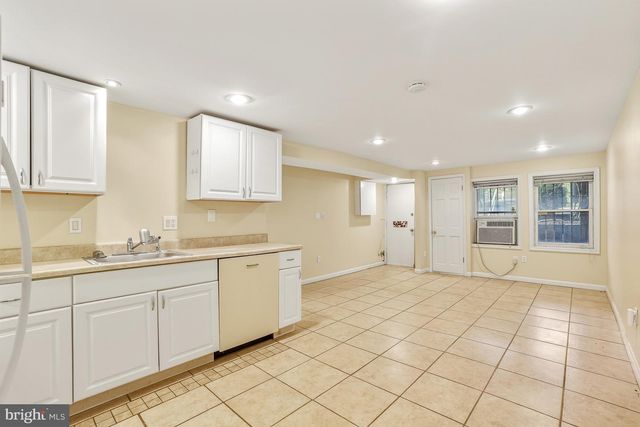 1428 INDEPENDENCE AVE SE, Washington, DC 20003