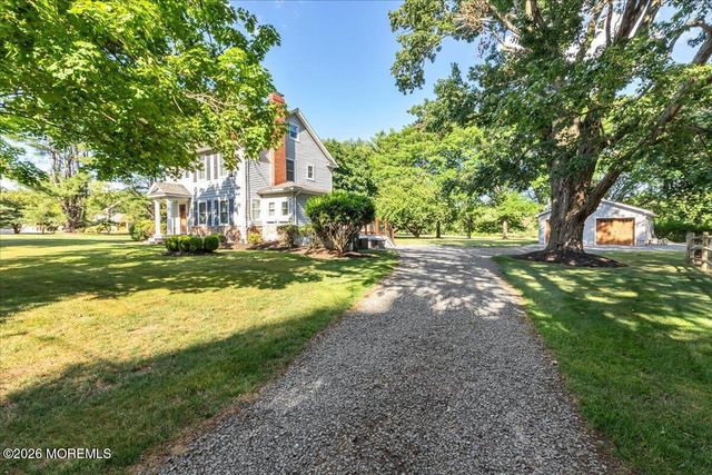 102 Middletown Road, Holmdel, NJ 07733