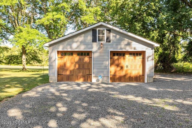 102 Middletown Road, Holmdel, NJ 07733