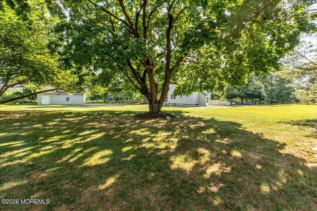 102 Middletown Road, Holmdel, NJ 07733
