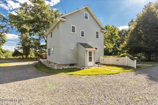 102 Middletown Road, Holmdel, NJ 07733