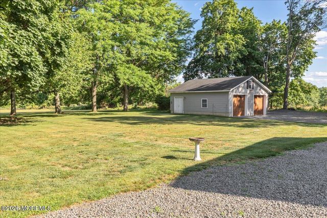 102 Middletown Road, Holmdel, NJ 07733
