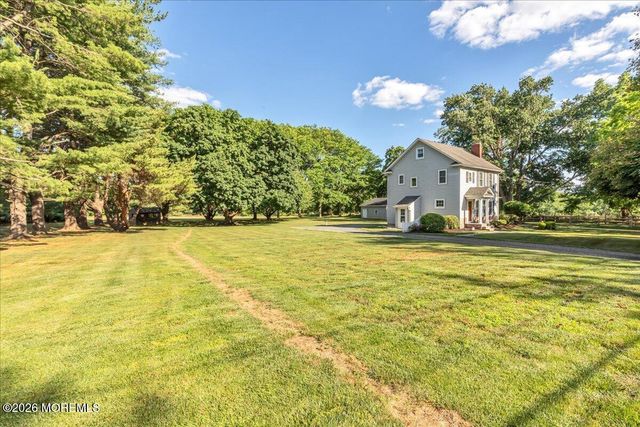102 Middletown Road, Holmdel, NJ 07733